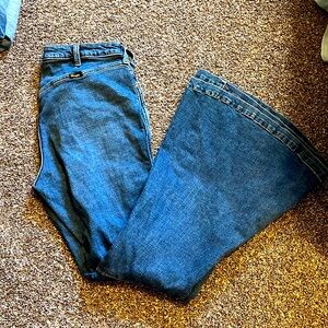 Wrangler Bell Bottom Jeans 30X34
